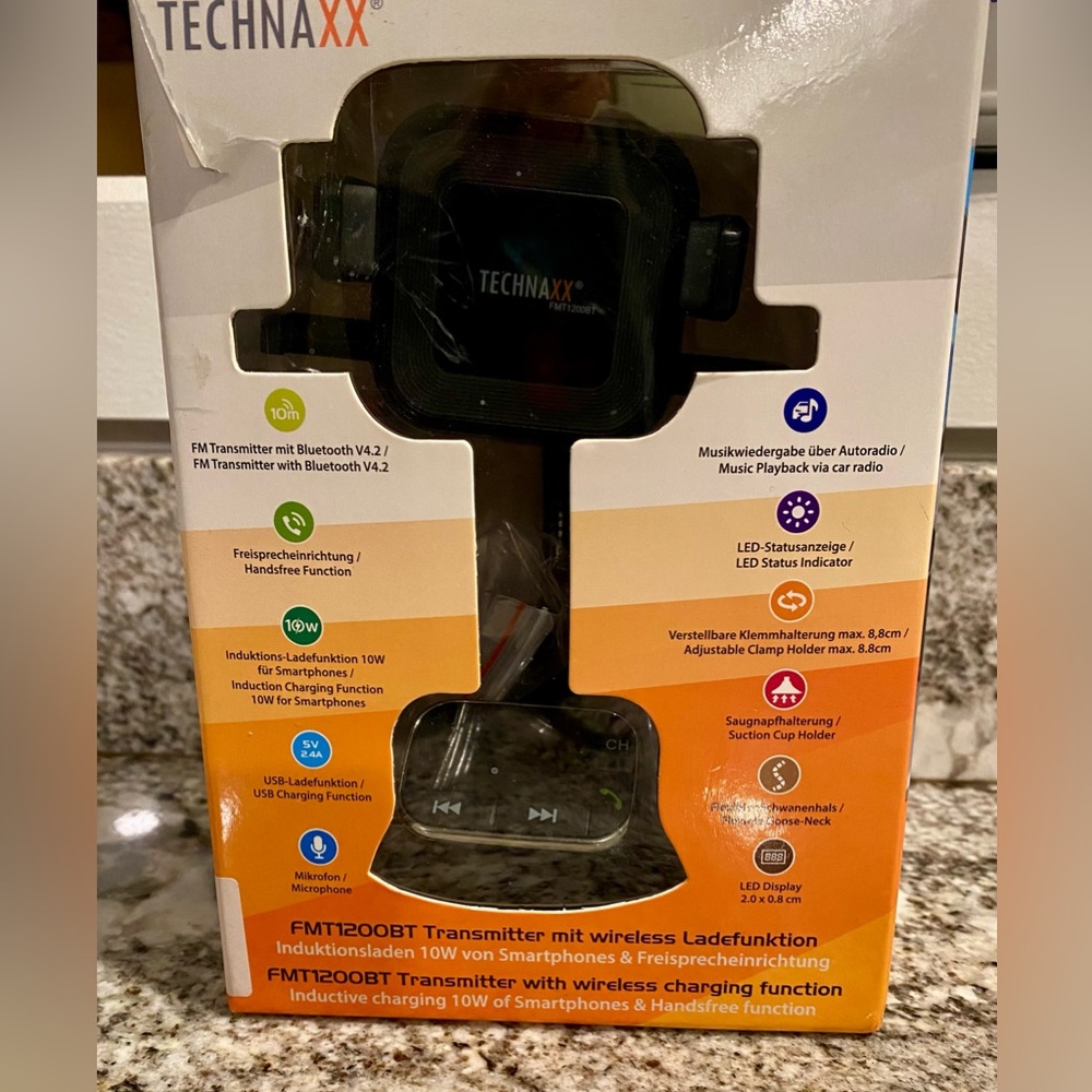 Technaxx FMT1200BT Wireless Charging FM Transmitter